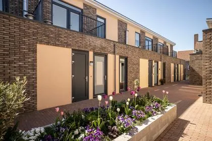 Tussenwoning te koop: Odulphushof 7, Lutjebroek Lutjebroek