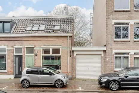 Tussenwoning te koop: Oede van Hoornestraat 12, Fellenoord Breda