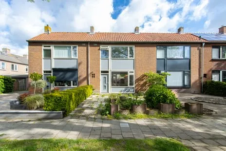 Tussenwoning te koop: Oegemastraat 3, Genderen Genderen
