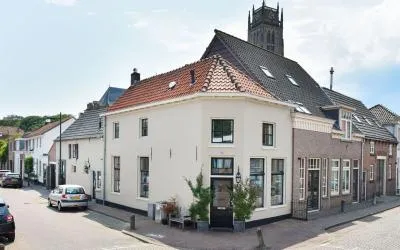Tussenwoning te koop: Oenselsestraat 28, Zaltbommel Binnenstad Zaltbommel