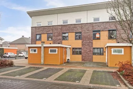 Tussenwoning te koop: Oester 40, Middenmeer Kroonwaard, Schelpenwijk e.o. Middenmeer
