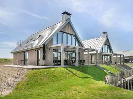 Vrijstaande woning te koop: Oesterdam 327, Verspreide huizen Tholen Tholen