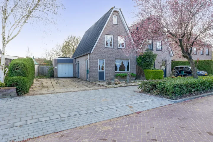 Twee-onder-één-kap te koop: Oesterzwam 11, Standdaarbuiten Standdaarbuiten