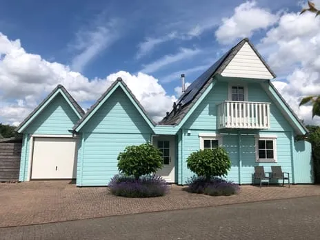 Vrijstaande woning te koop: Oeverlanden 37, Kropswolde Recreatiegebied Kropswolde
