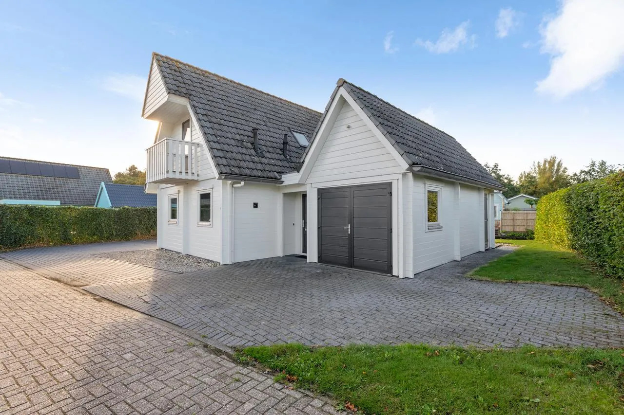 Vrijstaande woning te koop: Oeverlanden 81, Kropswolde