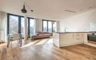 Appartement te koop: Oeverpad 167, Amsterdam
