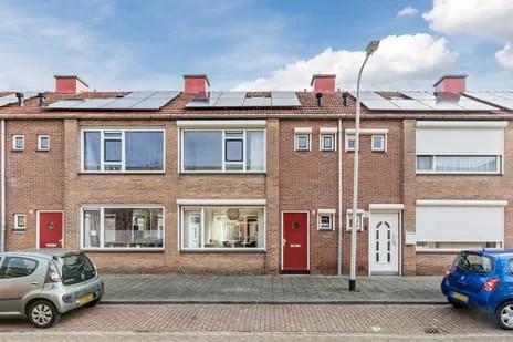Tussenwoning te koop: Oeverstraat 6, Zeeheldenbuurt Tilburg