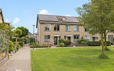Corner house for sale: Oeverzegge 28, Benschop-Dorp Benschop