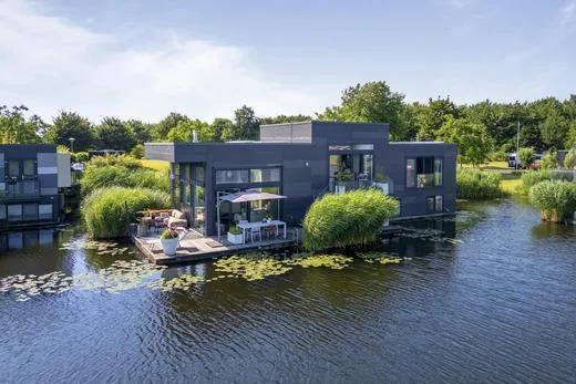 Vrijstaande woning te koop: Oeverzegge 9, Flora Midden Lelystad