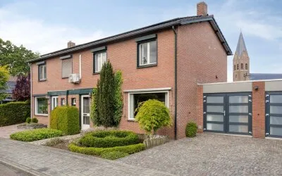 Tussenwoning te koop: Oeverzicht 20, Linne Linne