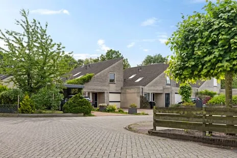 Tussenwoning te koop: Oeverzwaluw 17, Rietlanden Emmen