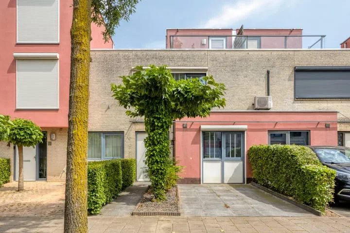 Terraced house for sale: Oijenseweg 207, Rusheuvel Oss