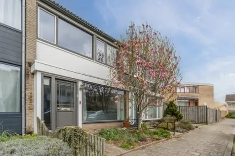Tussenwoning te koop: Oldambtstraat 4, Woenselse Heide Eindhoven