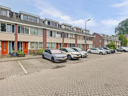 Tussenwoning te koop: Oldegaarde 498, Pendrecht Rotterdam
