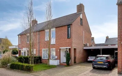 Twee-onder-één-kap te koop: Oldenneelhof 3, Baarlo-centrum Baarlo