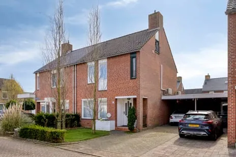 Twee-onder-één-kap te koop: Oldenneelhof 3, Baarlo-centrum Baarlo (Li)