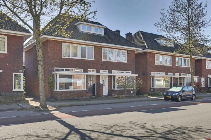 Twee-onder-één-kap te koop: Oldenzaalsestraat 366, Schreurserve Enschede
