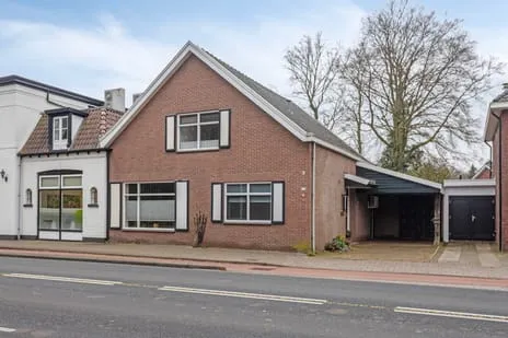 Twee-onder-één-kap te koop: Oldenzaalsestraat 633, Dorp Lonneker Enschede