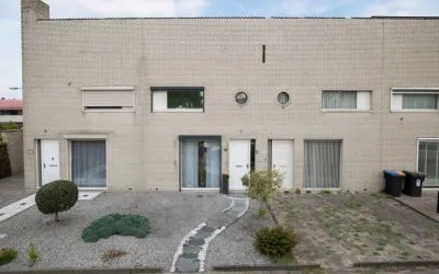 Tussenwoning te koop: Oldenzaalsingel 35, Dongewijk Noord Tilburg
