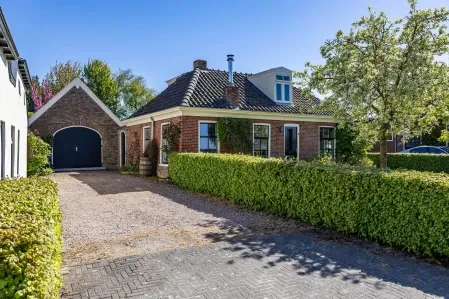Vrijstaande woning te koop: Oldenzijlsterweg 11, Buitengebied Uithuizermeeden Oldenzijl