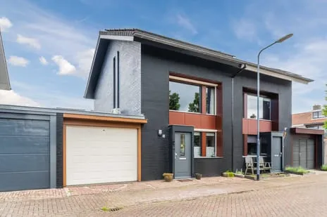 Tussenwoning te koop: Oleanderstraat 4, Tuinzigt Breda
