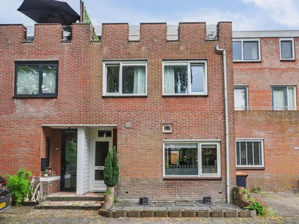 Tussenwoning te koop: Oliemolen 188, Grote Waal - Buurt 13 07 Hoorn