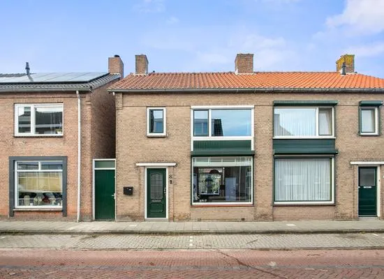 Twee-onder-één-kap te koop: Oliemolenstraat 8, Klundert Klundert