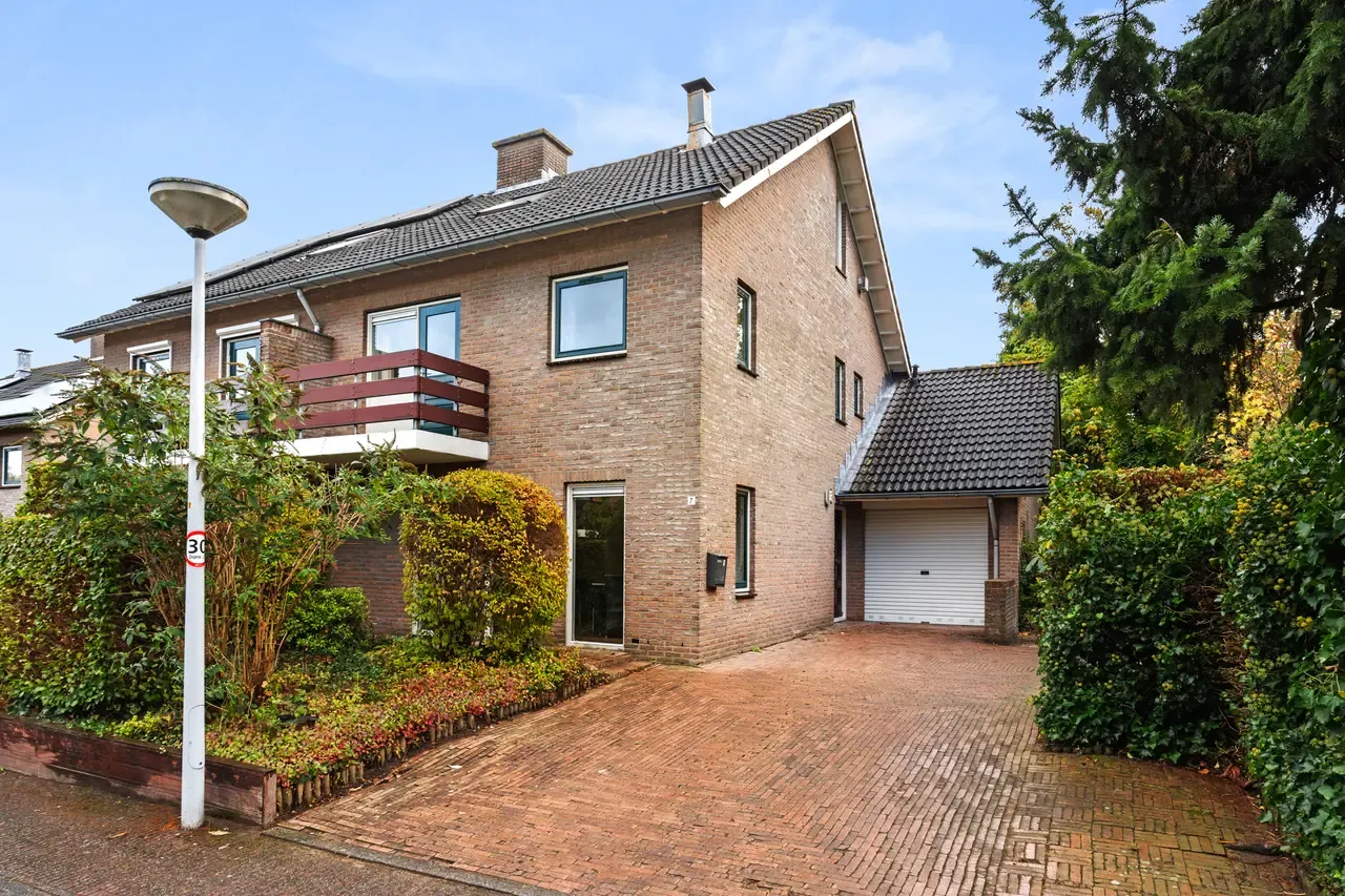 Twee-onder-één-kap te koop: Olivierlaan 7, Wageningen