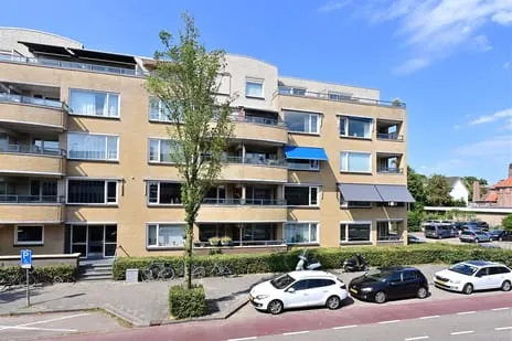 Appartement te huur: Olmenlaan 58, Raadhuisplein Bussum