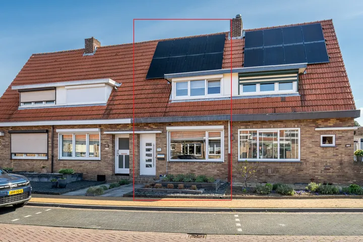 Tussenwoning te koop: Olmenstraat 17, Lauradorp Landgraaf