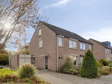 Twee-onder-één-kap te koop: Olmenstraat 36A, Stoppeldijk Vogelwaarde