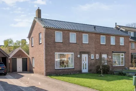 Twee-onder-één-kap te koop: Olthuusweg 4, Havelte Havelte