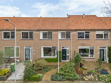 Tussenwoning te koop: Olympiaweg 8, Wervershoof Centrum Wervershoof