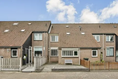 Terraced house for sale: Olympus 8, Morgen Stont Hellevoetsluis