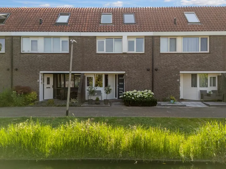 Terraced house for sale: Omloop 10, Oostpolderwijk Waddinxveen