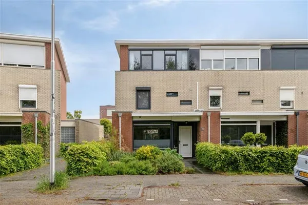 Hoekwoning te koop: Ommenstraat 72, Dongewijk Noord Tilburg
