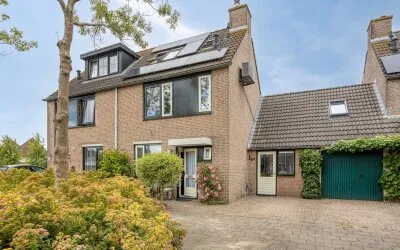 Tussenwoning te koop: Ommerbos 123, Hoofddorp Overbos Zuid Hoofddorp