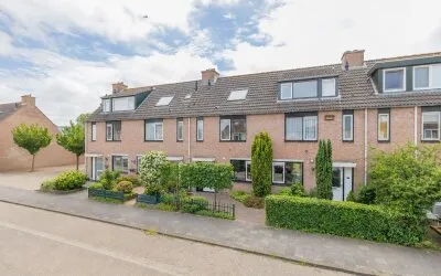 Tussenwoning te koop: Ommerbos 42, Hoofddorp Overbos Zuid Hoofddorp