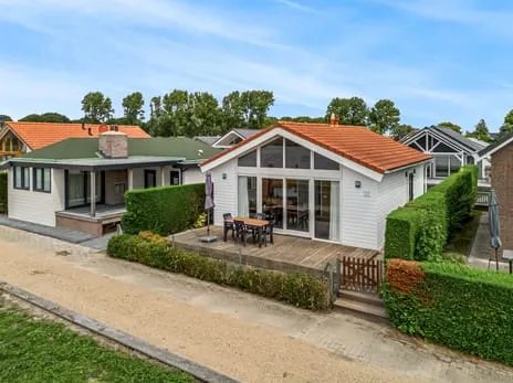 Vrijstaande woning te koop: Onderdijk 245-202, Wervershoof