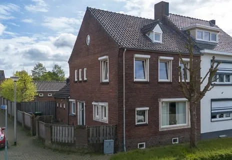 Twee-onder-één-kap te koop: Ons Limburgstraat 61, Heilust Kerkrade