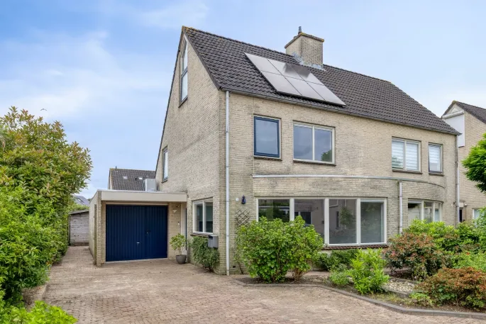 Hoekwoning te koop: Onstahof 1, De Hoven Assen
