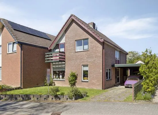 Twee-onder-één-kap te koop: Onze Lieve Vrouwestraat 52, Kern Heteren Heteren