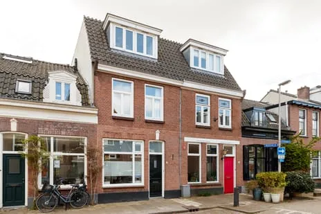 Tussenwoning te koop: Ooftstraat 18, Wittevrouwen Utrecht