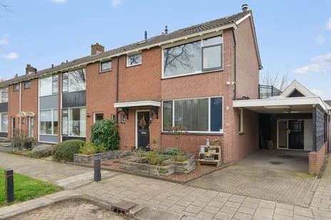 Hoekwoning te koop: Ooievaarlaan 8, Vogelbuurt (Leerdam) Leerdam