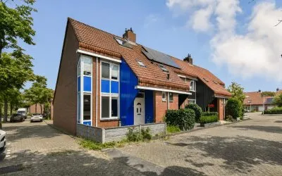 Hoekwoning te koop: Ooievaarshoek 8, De Hoek-2 Spijkenisse