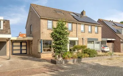 Tussenwoning te koop: Ooievaarshorst 75, Zittert Grave