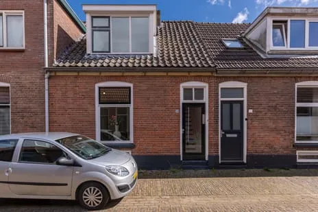 Tussenwoning te koop: Ooievaarstraat 26, Rode Dorp Deventer
