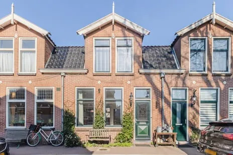 Tussenwoning te koop: Ooievaarstraat 38, Zaandam