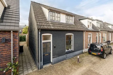 Hoekwoning te koop: Ooievaarstraat 40, Rode Dorp Deventer