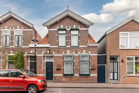 Twee-onder-één-kap te koop: Ooievaarstraat 62, Oud West Zaandam